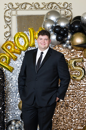 2496-StrakeJesuit-Prom2025-0007