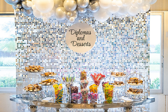 LillianEisa-Grad2025Party-0038
