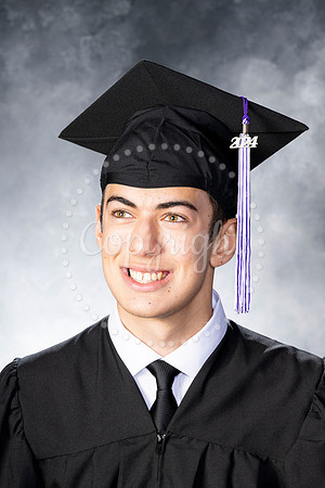 2368GatewaySeniors-Class2024-0106