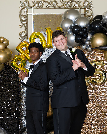 2496-StrakeJesuit-Prom2025-0303