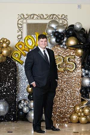 2496-StrakeJesuit-Prom2025-0021