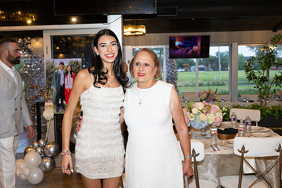 LillianEisa-Grad2025Party-0056