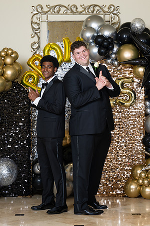 2496-StrakeJesuit-Prom2025-0304