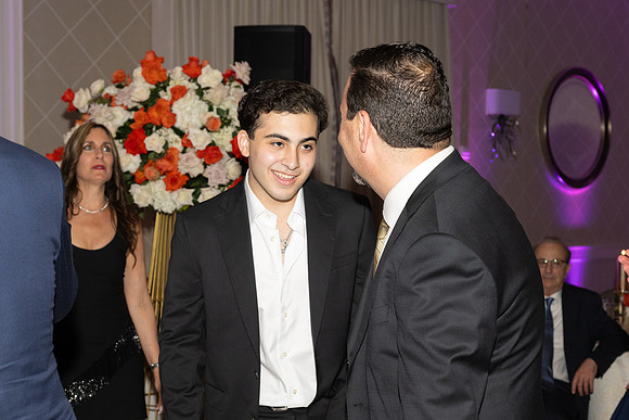 DrJiriesGanim-GradParty-1015