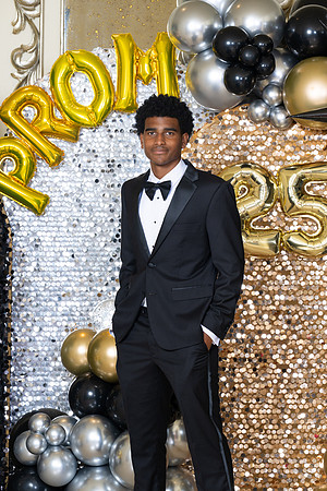 2496-StrakeJesuit-Prom2025-0272