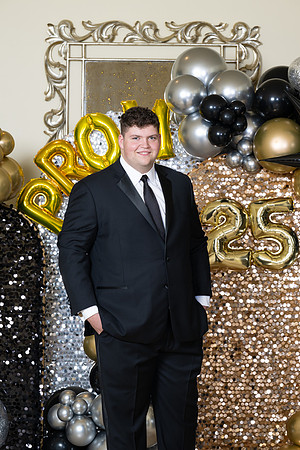 2496-StrakeJesuit-Prom2025-0014