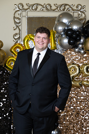 2496-StrakeJesuit-Prom2025-0075