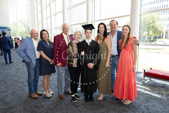 2503GatewayGrad2025-1000