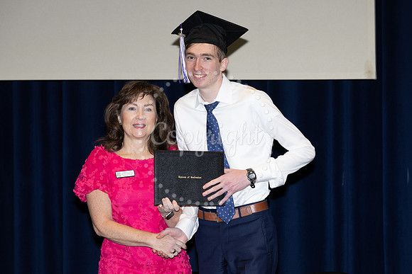 2503GatewayGrad2025-0110