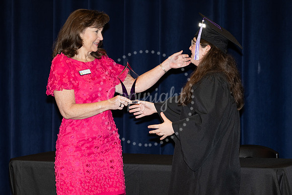 2503GatewayGrad2025-0910