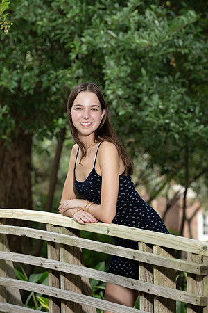 CaitlinHunt-ClaasOf2025-0160