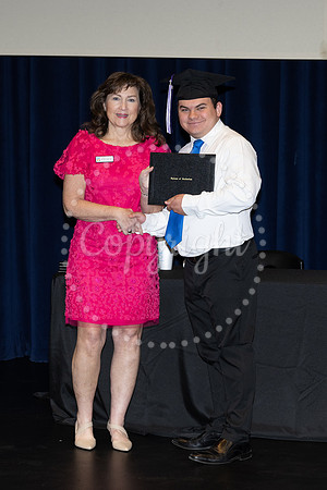 2503GatewayGrad2025-0182