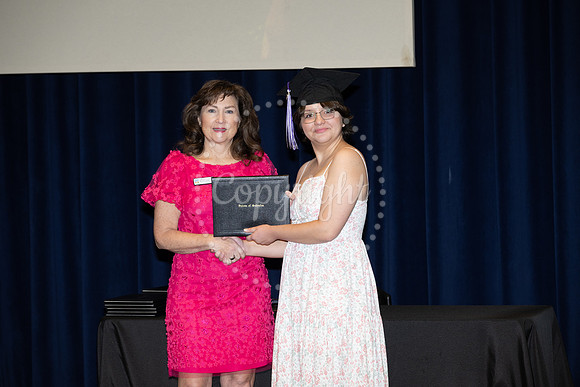 2503GatewayGrad2025-0097