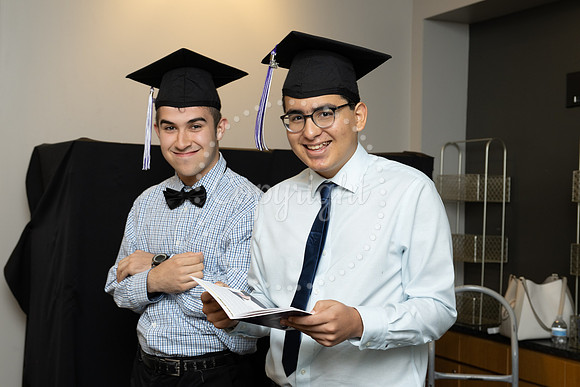 2503GatewayGrad2025-0015