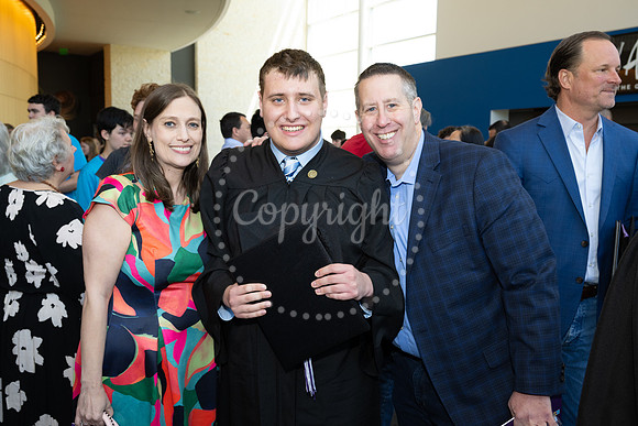 2503GatewayGrad2025-0940