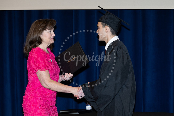 2503GatewayGrad2025-0827