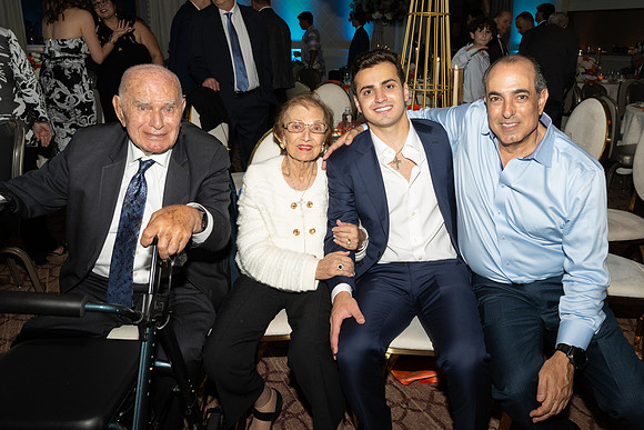 DrJiriesGanim-GradParty-0932