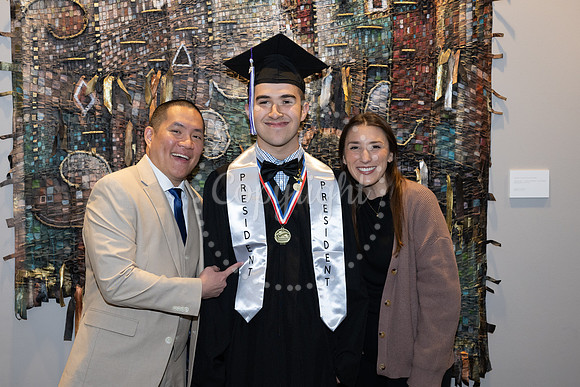 2503GatewayGrad2025-0425