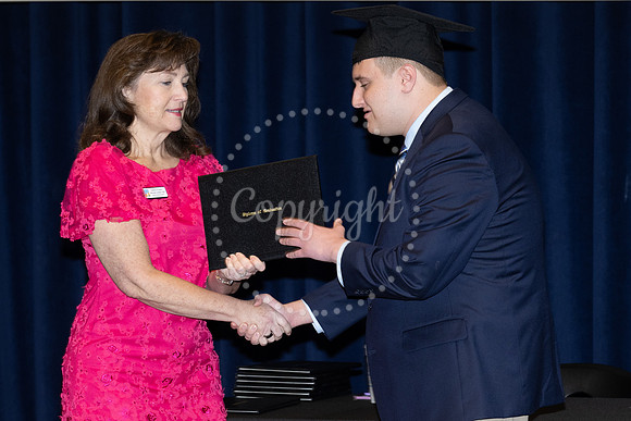 2503GatewayGrad2025-0189