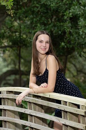 CaitlinHunt-ClaasOf2025-0176