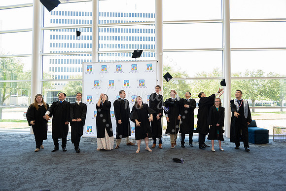 2503GatewayGrad2025-0923