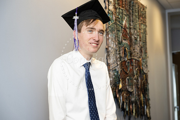 2503GatewayGrad2025-0281