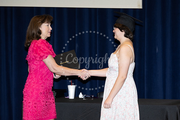 2503GatewayGrad2025-0186