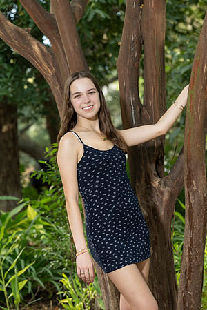 CaitlinHunt-ClaasOf2025-0051