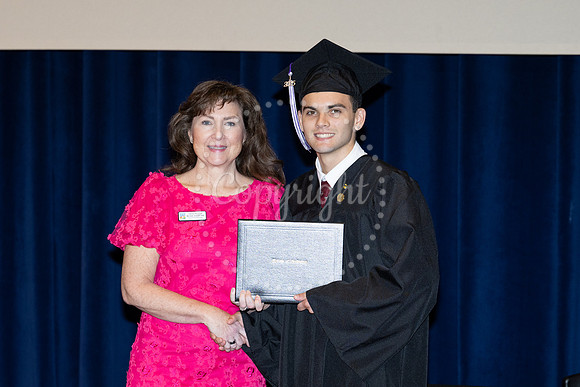 2503GatewayGrad2025-0830