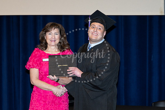 2503GatewayGrad2025-0740