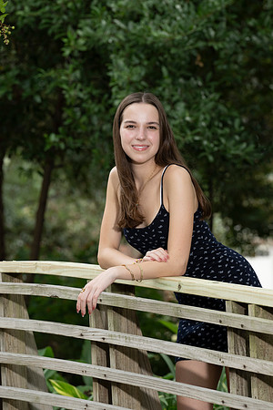 CaitlinHunt-ClaasOf2025-0180