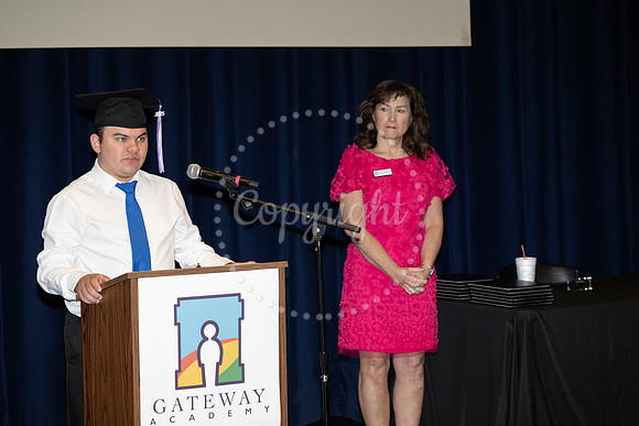 2503GatewayGrad2025-0080