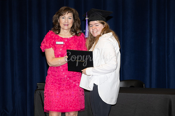 2503GatewayGrad2025-0067