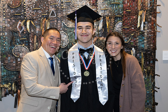2503GatewayGrad2025-0426
