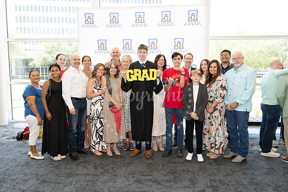 2503GatewayGrad2025-0971