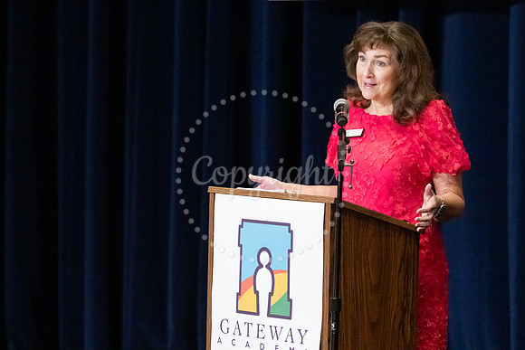2503GatewayGrad2025-0586