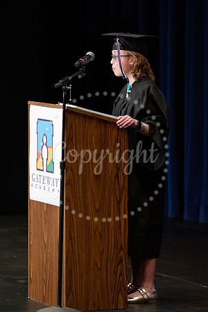 2503GatewayGrad2025-0851