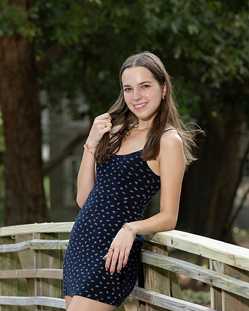 CaitlinHunt-ClaasOf2025-0256