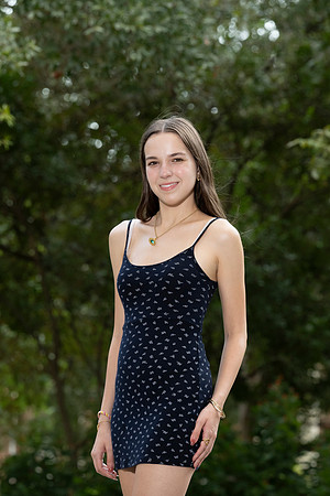 CaitlinHunt-ClaasOf2025-0248