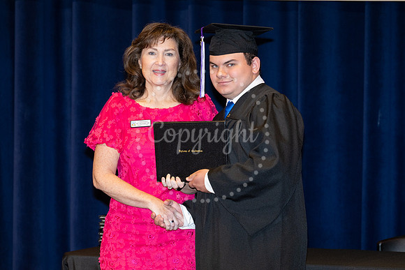 2503GatewayGrad2025-0694