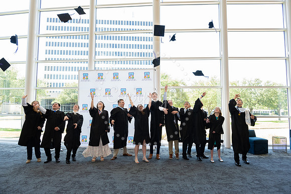 2503GatewayGrad2025-0922