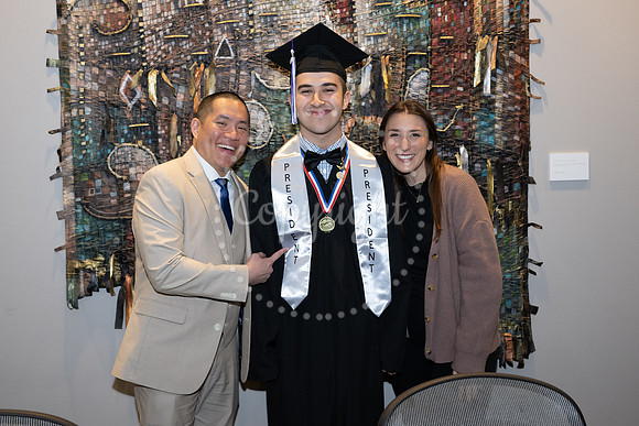 2503GatewayGrad2025-0427