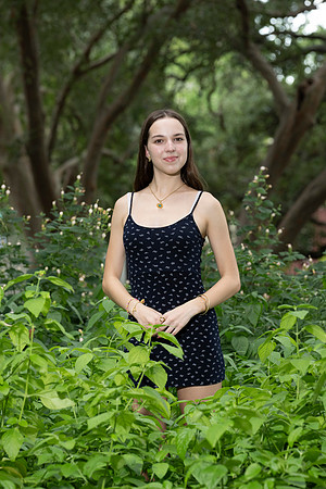 CaitlinHunt-ClaasOf2025-0140