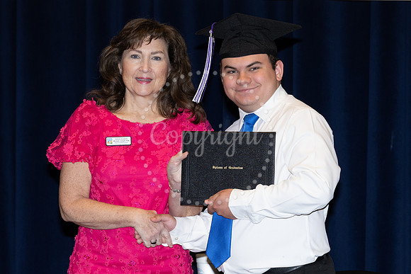 2503GatewayGrad2025-0181