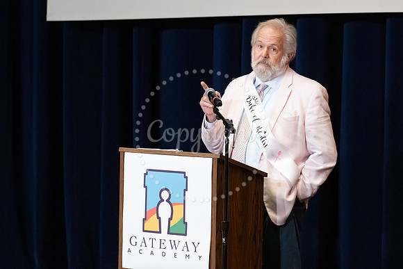 2503GatewayGrad2025-0577