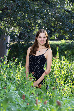 CaitlinHunt-ClaasOf2025-0339