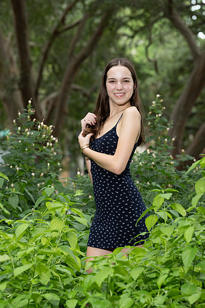 CaitlinHunt-ClaasOf2025-0156